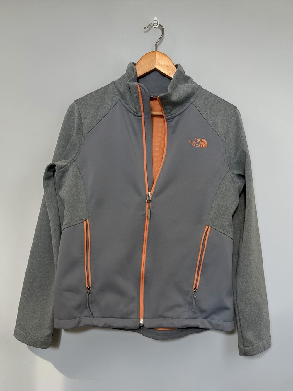 The North Face Women's Grey Grid Fleece Lined Softshell Jacket Medium Coral Trim